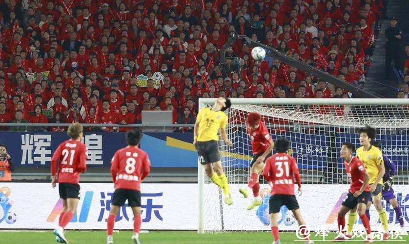 世界杯比赛是否实时直播？